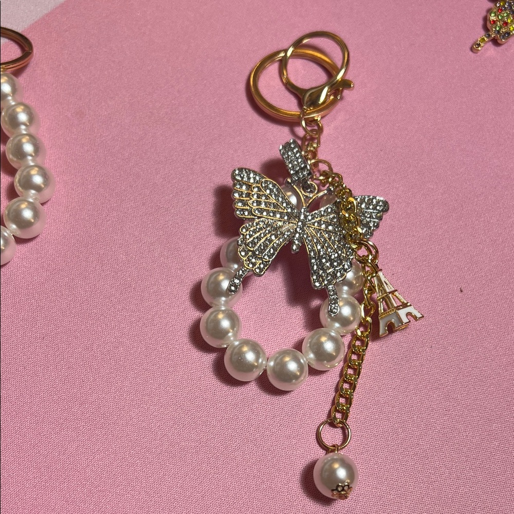 Elegant Pearl and Butterfly Keychain
